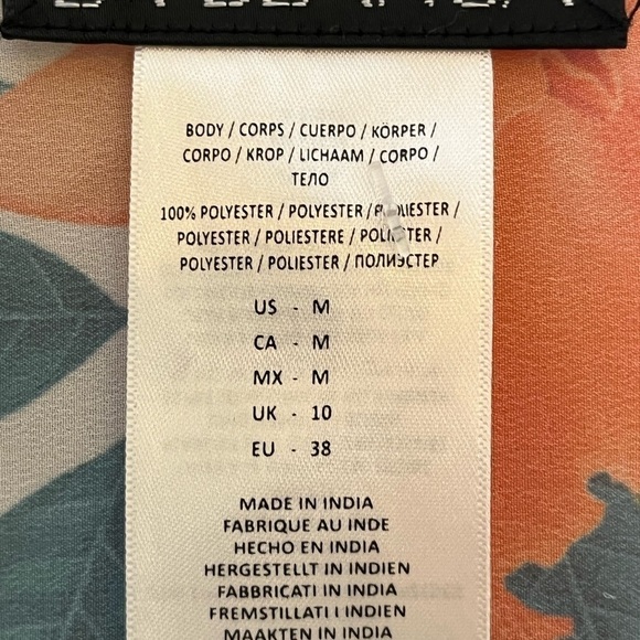 LA BLANCA Bird of Paradise Tropicalia Belted Swimsuit Coverup - Picture 6 of 6